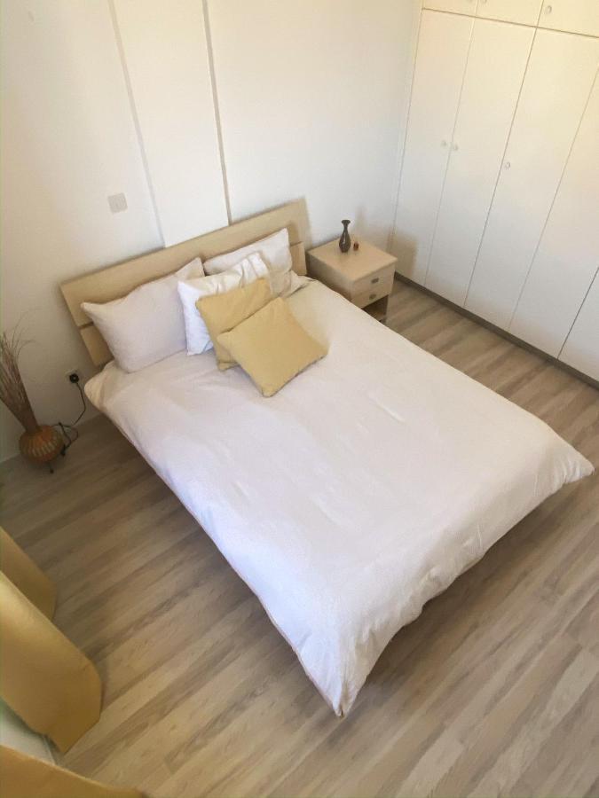 Summer Getaway: Stunning 1 Bedroom Apartment! Polis 外观 照片