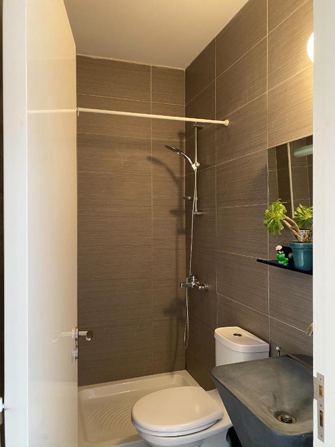 Summer Getaway: Stunning 1 Bedroom Apartment! Polis 外观 照片